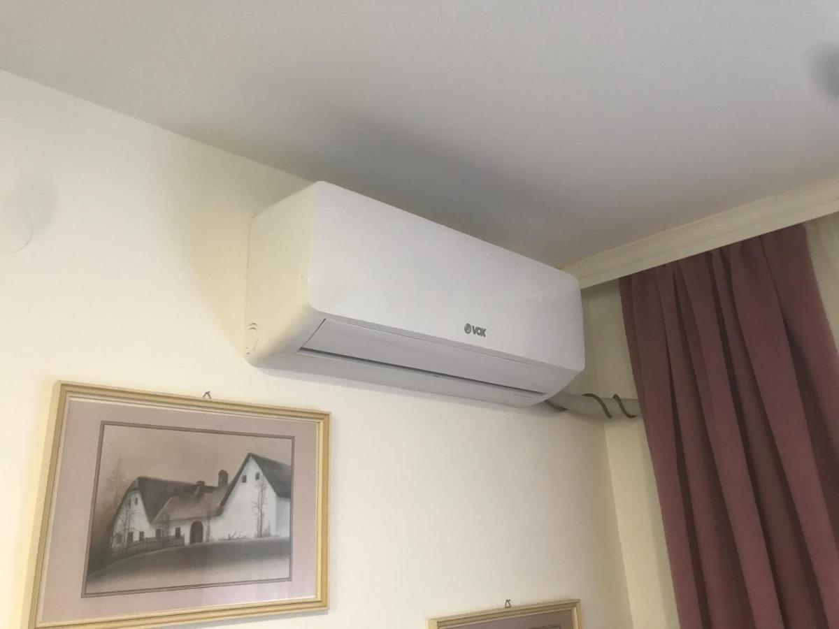 Apartman Kristina Free Parking ノヴィ・サド エクステリア 写真